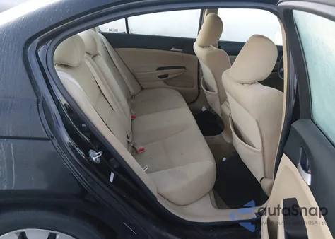 2011 Honda Accord 2.4 Lx z USA, uszkodzony, nr VIN 1HGCP2F30BA093154